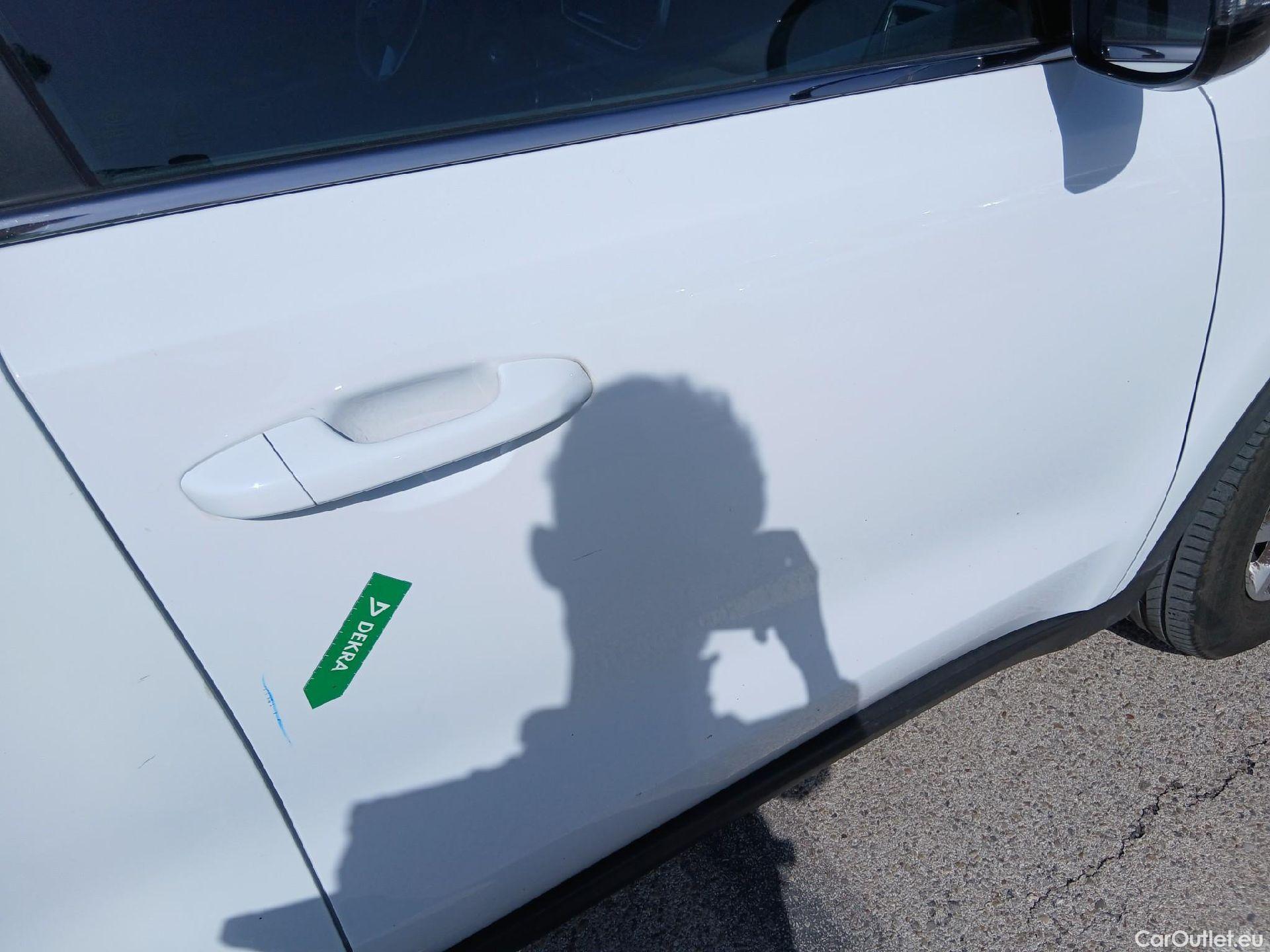  KIA  Sportage KIA  / 2018 / 5P / todoterreno 1.6 MHEV Business 85kW (115CV) 4x2 #30