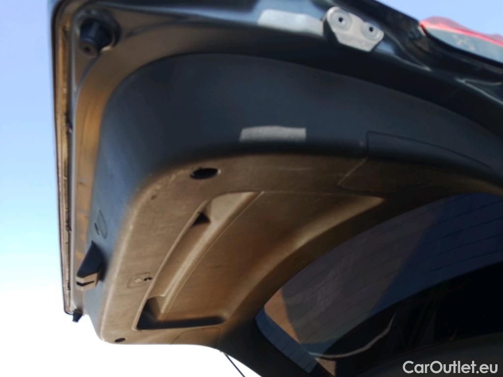  KIA  Sportage KIA  / 2018 / 5P / todoterreno 1.6 MHEV Business DCT 100kW (136CV) 4X2 #25