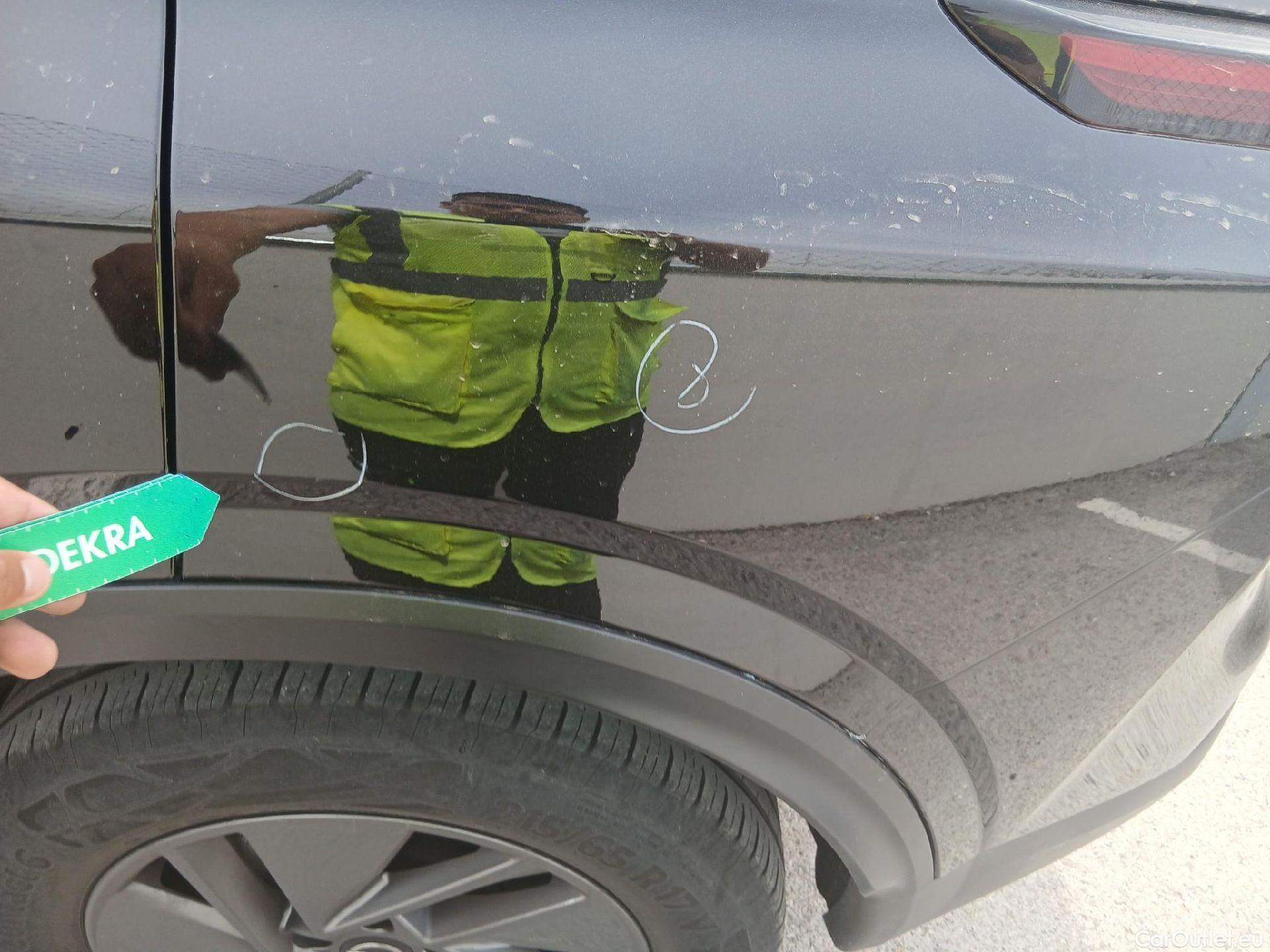  Nissan  Qashqai NISSAN  / 2021 / 5P / todoterreno DIG-T 103kW (140CV) mHEV 4x2 Acenta #25