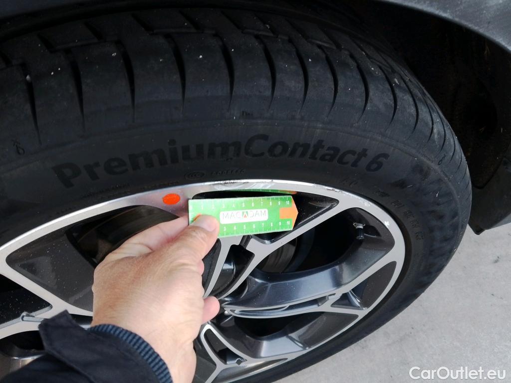  KIA  Sportage KIA  / 2018 / 5P / todoterreno 1.6 CRDi 100kW GT Line Essential DCT 4x2 #14