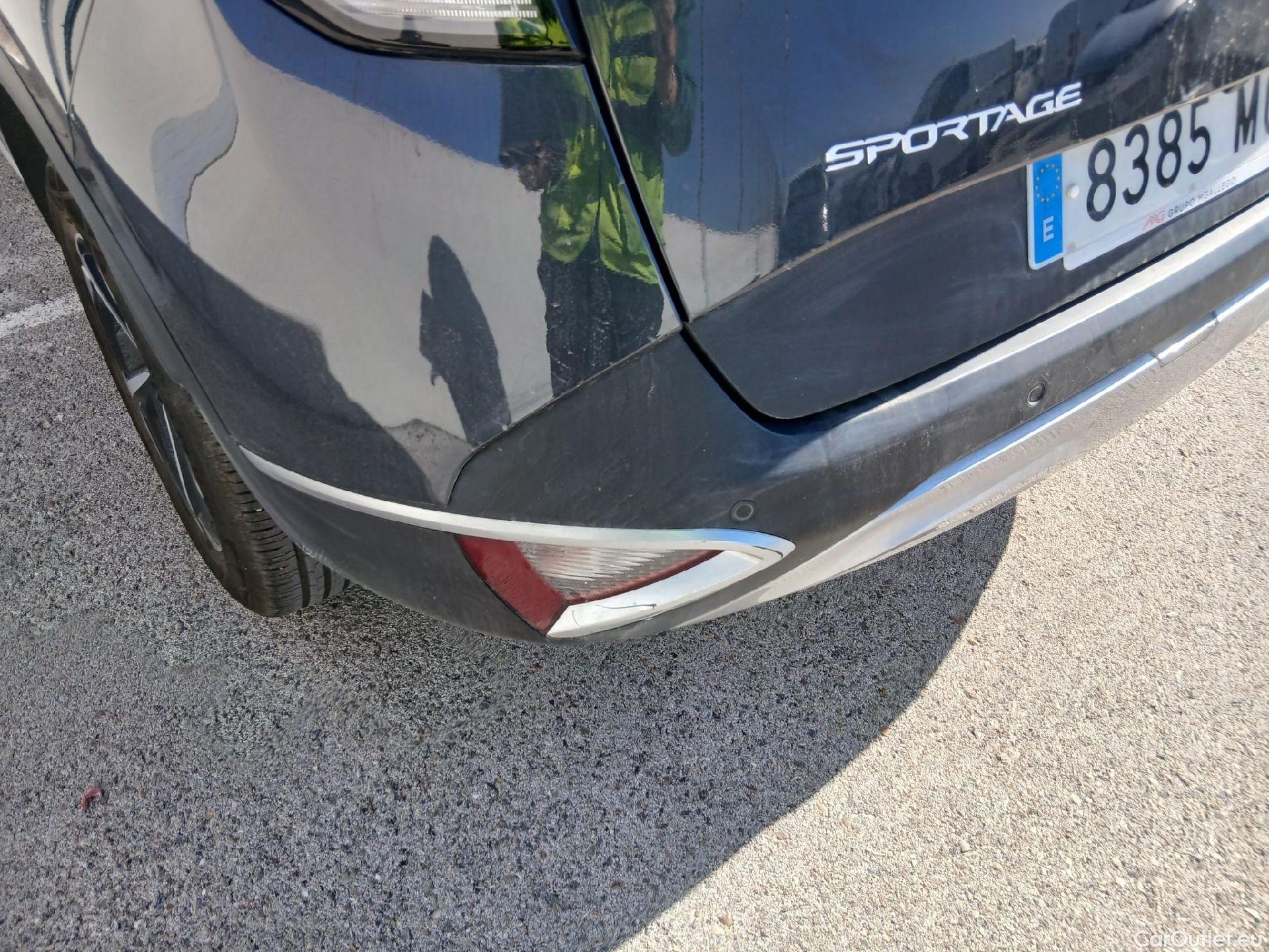  KIA  Sportage KIA  / 2022 / 5P / todoterreno 1.6 T-GDi HEV 171kW (230CV) Drive 4X2 #16