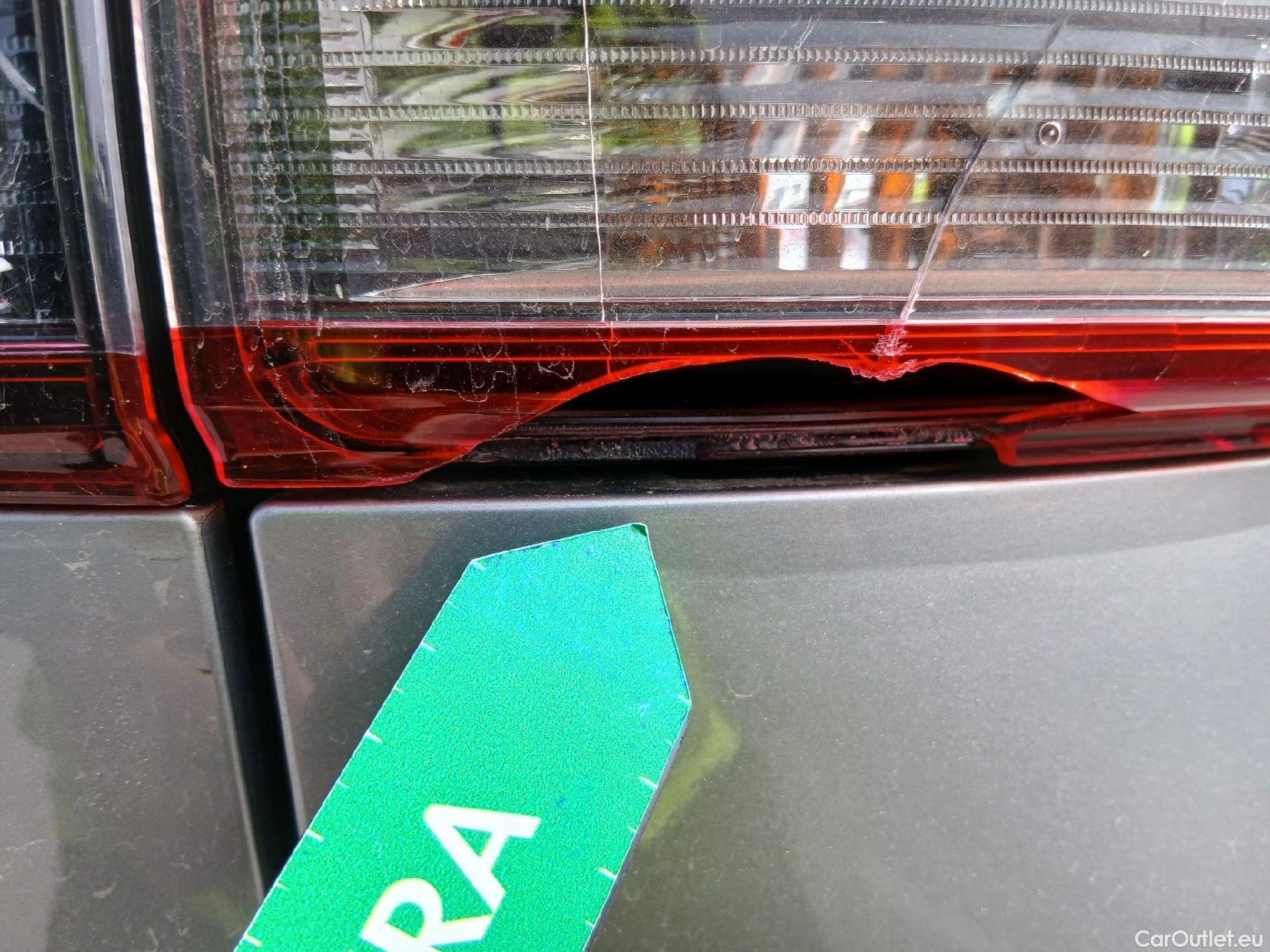  Nissan  Qashqai NISSAN  / 2021 / 5P / todoterreno DIG-T 116kW (158CV) mHEV Xtronic Acenta (AC8) #40