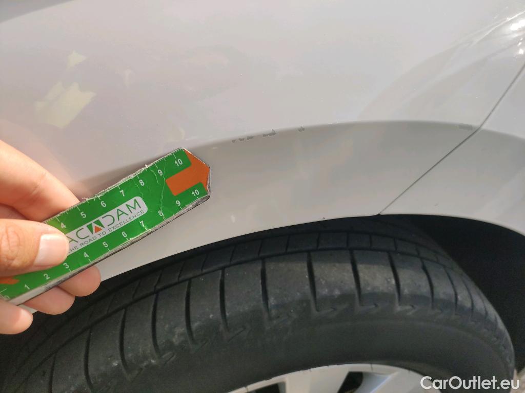  Skoda  KAMIQ SKODA  1.0 TSI 81kW (110CV) DSG Ambition #4