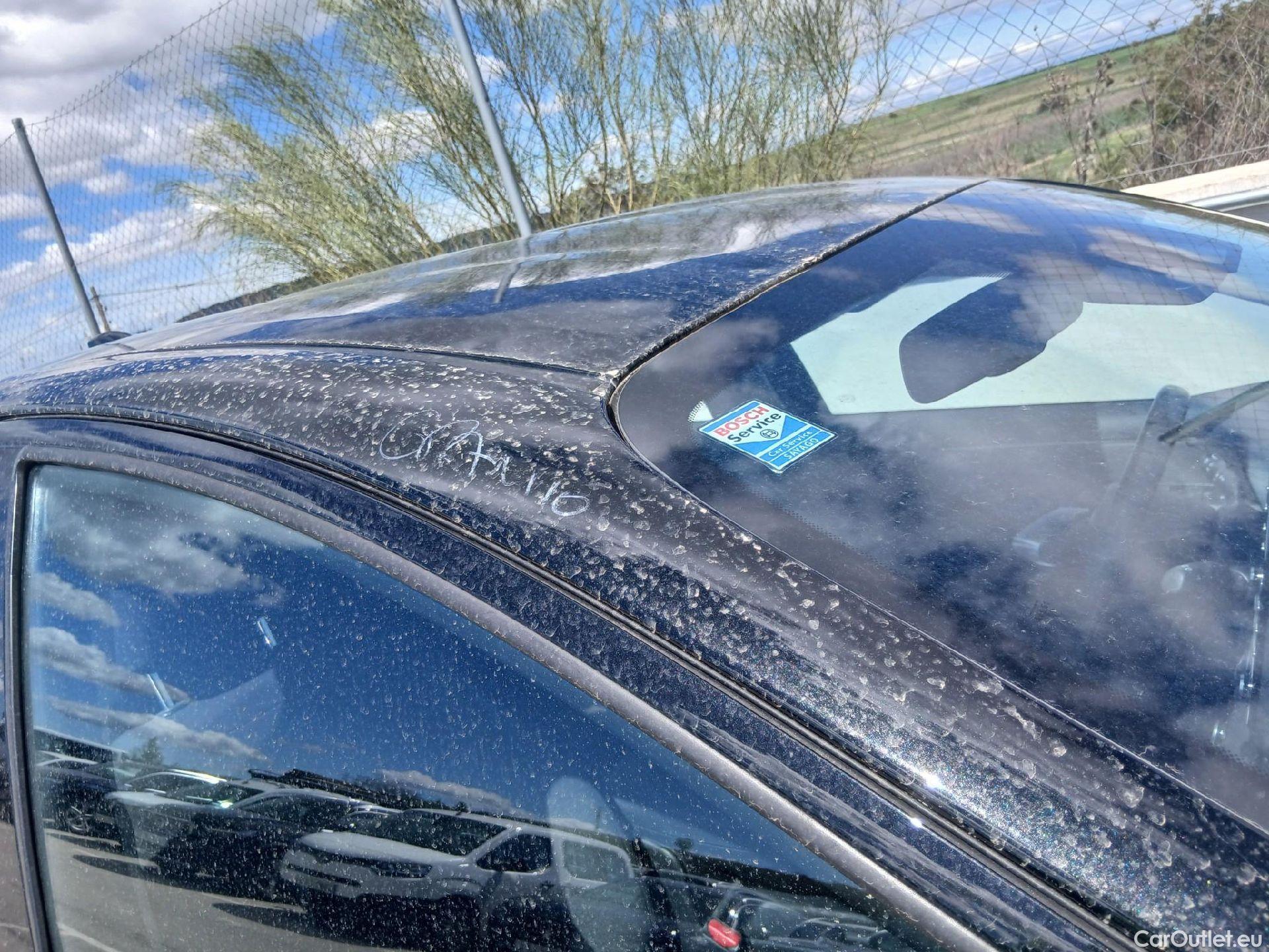  Toyota  Yaris TOYOTA  / 2020 / 5P / berlina con portón 1.5 120H Active Tech #27