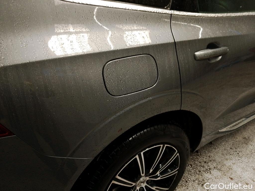 Volvo  XC60 VOLVO  / 2017 / 5P / todoterreno 2.0 T8 AWD Inscription Auto #9