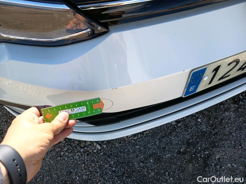  Volkswagen  Golf  VOLKSWAGEN / 2020 / 5P / berlina con portón 2.0 TDI 85kW (115CV) #8