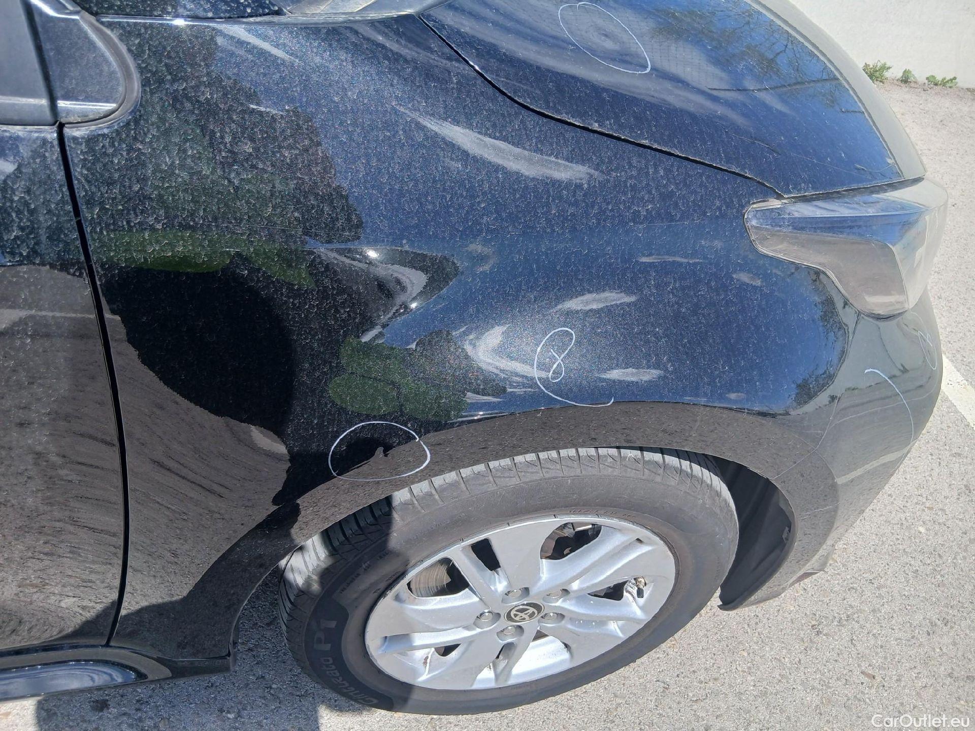  Toyota  Yaris TOYOTA  / 2020 / 5P / berlina con portón 1.5 120H Active Tech #23