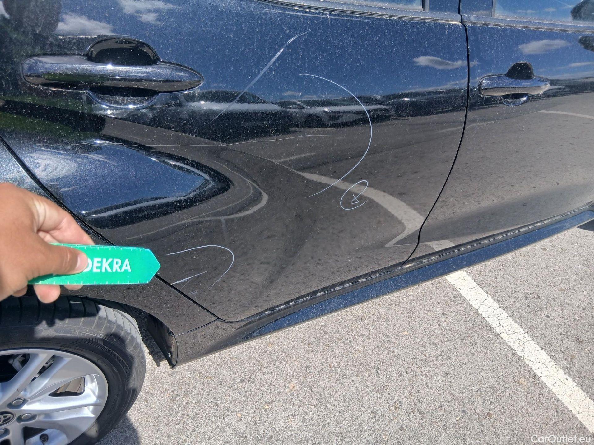  Toyota  Yaris TOYOTA  / 2020 / 5P / berlina con portón 1.5 120H Active Tech #22