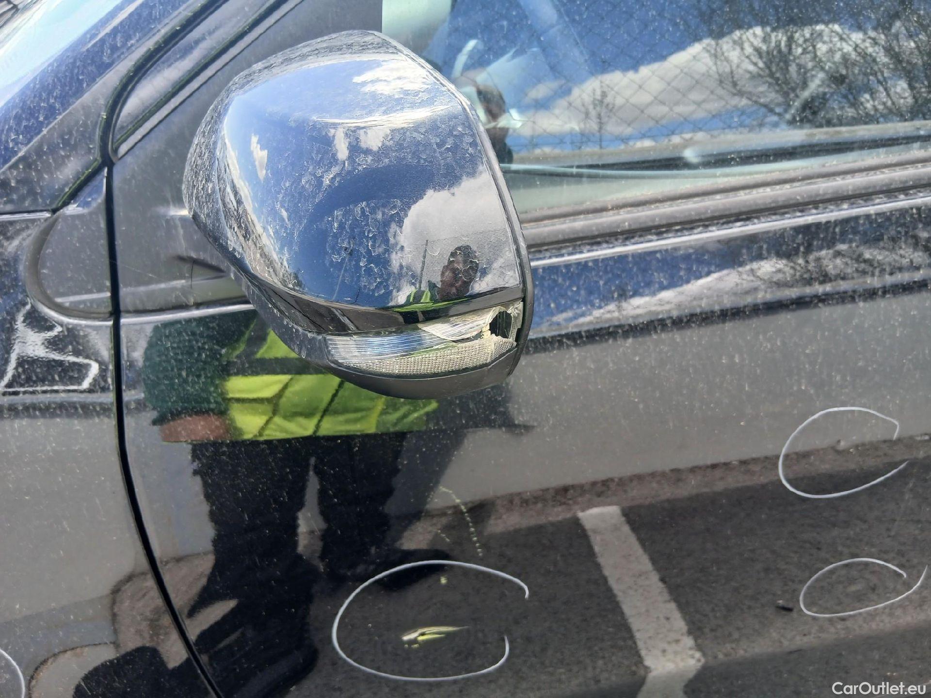  Toyota  Yaris TOYOTA  / 2020 / 5P / berlina con portón 1.5 120H Active Tech #10