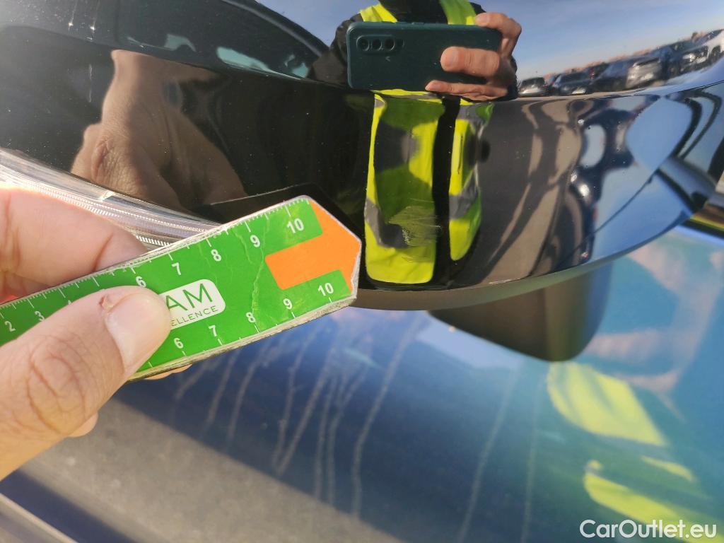  Volvo  XC60 VOLVO  / 2017 / 5P / todoterreno 2.0 T8 AWD R-Design Auto #26