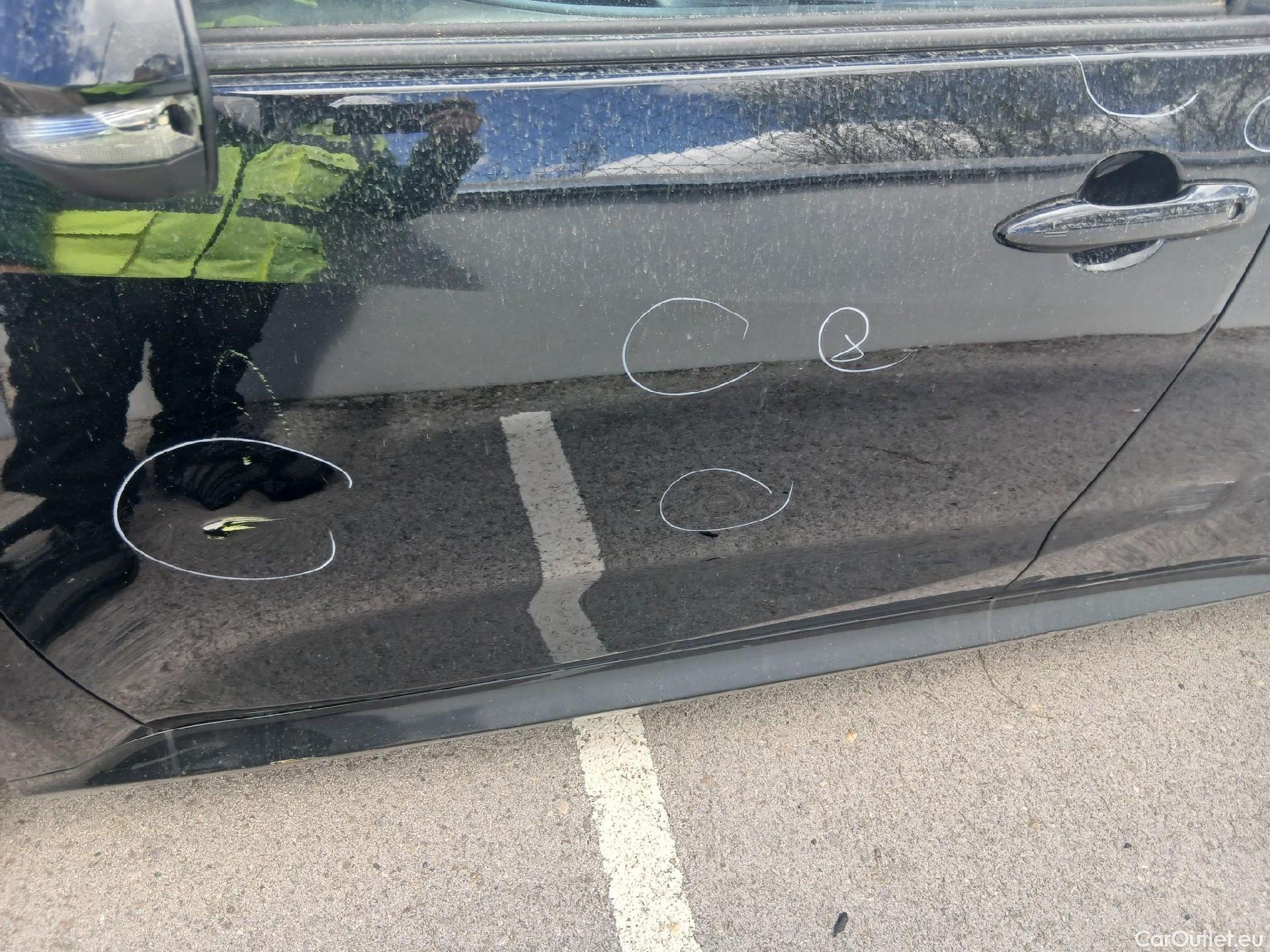  Toyota  Yaris TOYOTA  / 2020 / 5P / berlina con portón 1.5 120H Active Tech #12