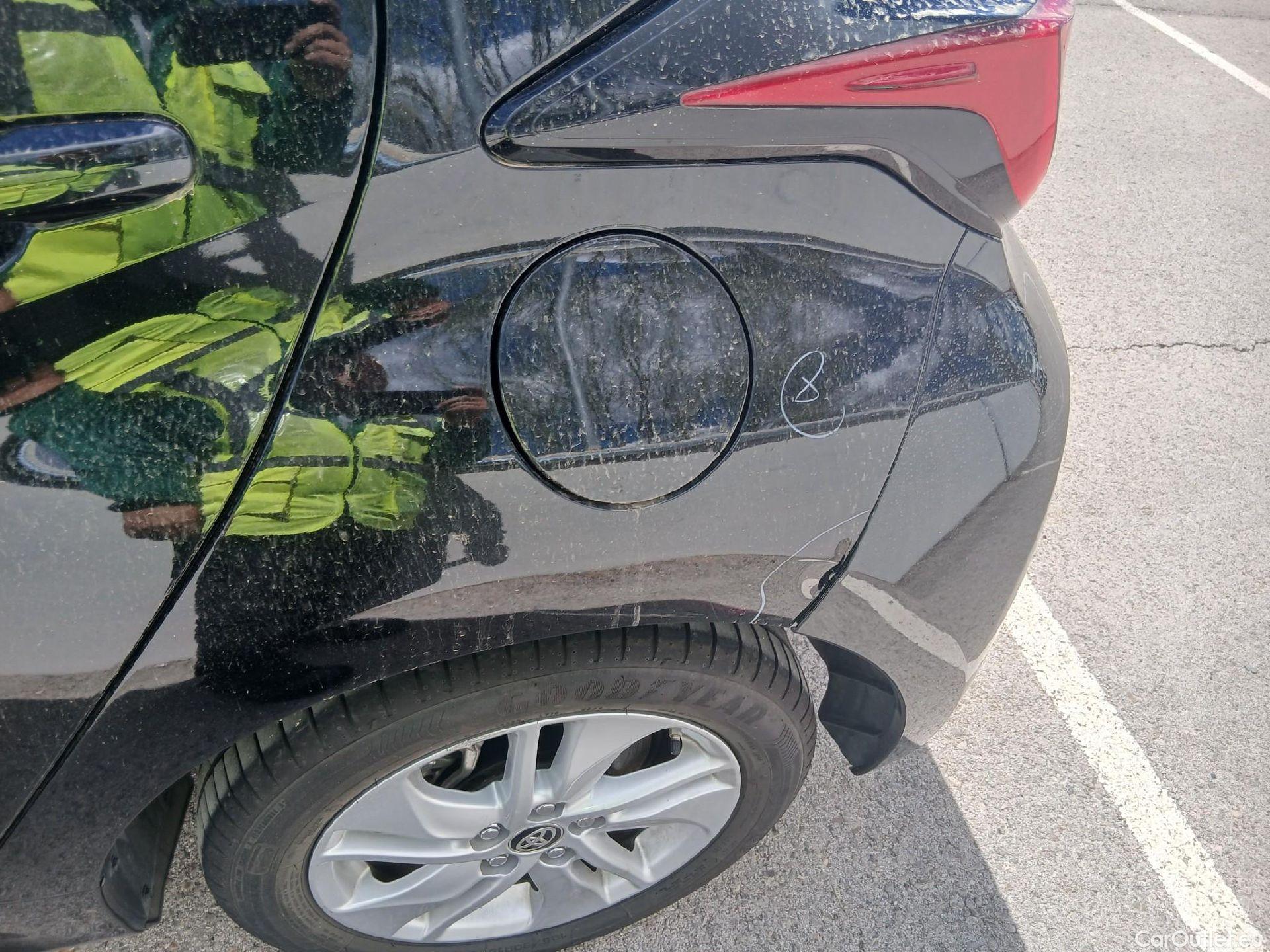  Toyota  Yaris TOYOTA  / 2020 / 5P / berlina con portón 1.5 120H Active Tech #20