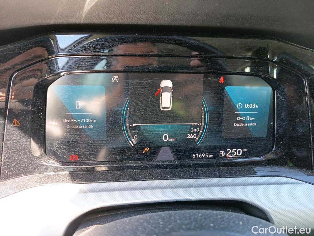  Volkswagen  Golf  VOLKSWAGEN / 2020 / 5P / berlina con portón 2.0 TDI 85kW (115CV) #18