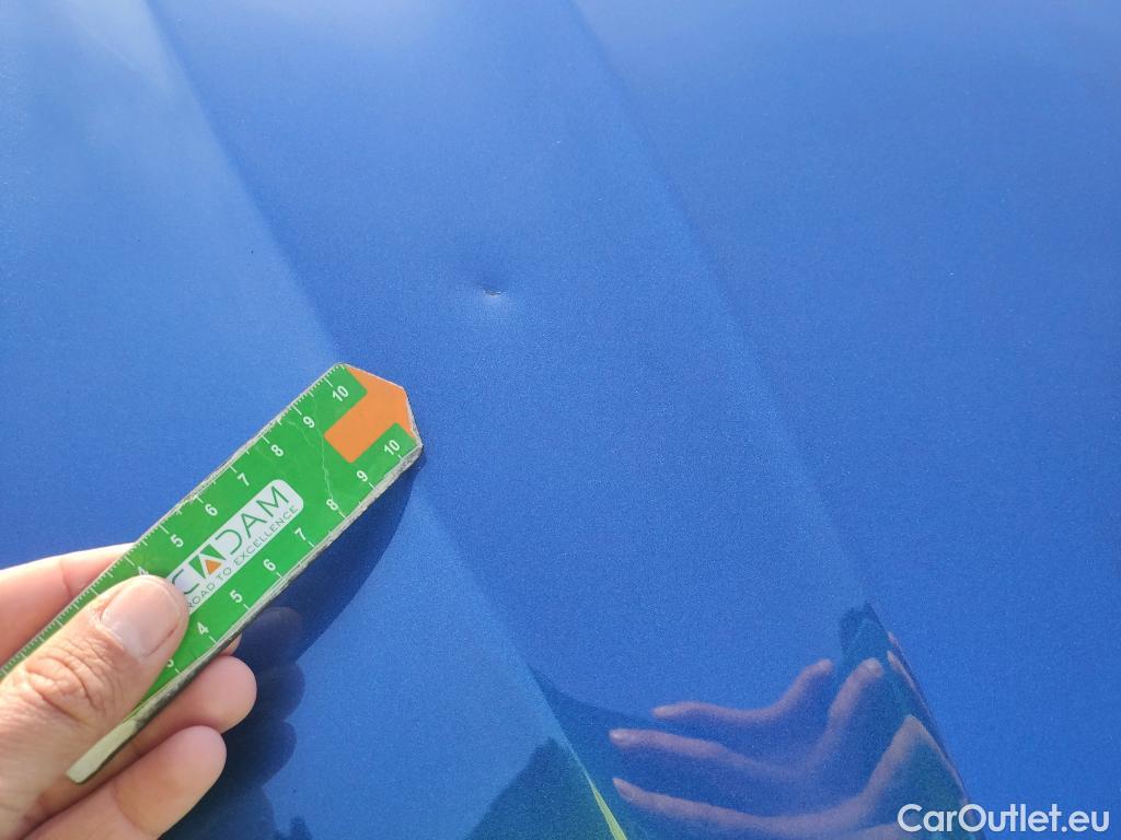  Volvo  XC60 VOLVO  / 2017 / 5P / todoterreno 2.0 T8 AWD R-Design Auto #4