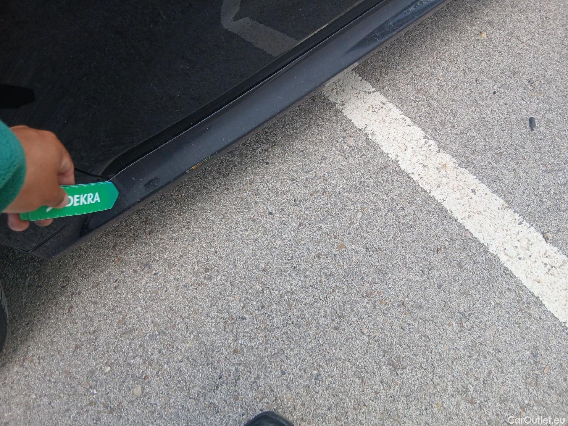  Toyota  Yaris TOYOTA  / 2020 / 5P / berlina con portón 1.5 120H Active Tech #14