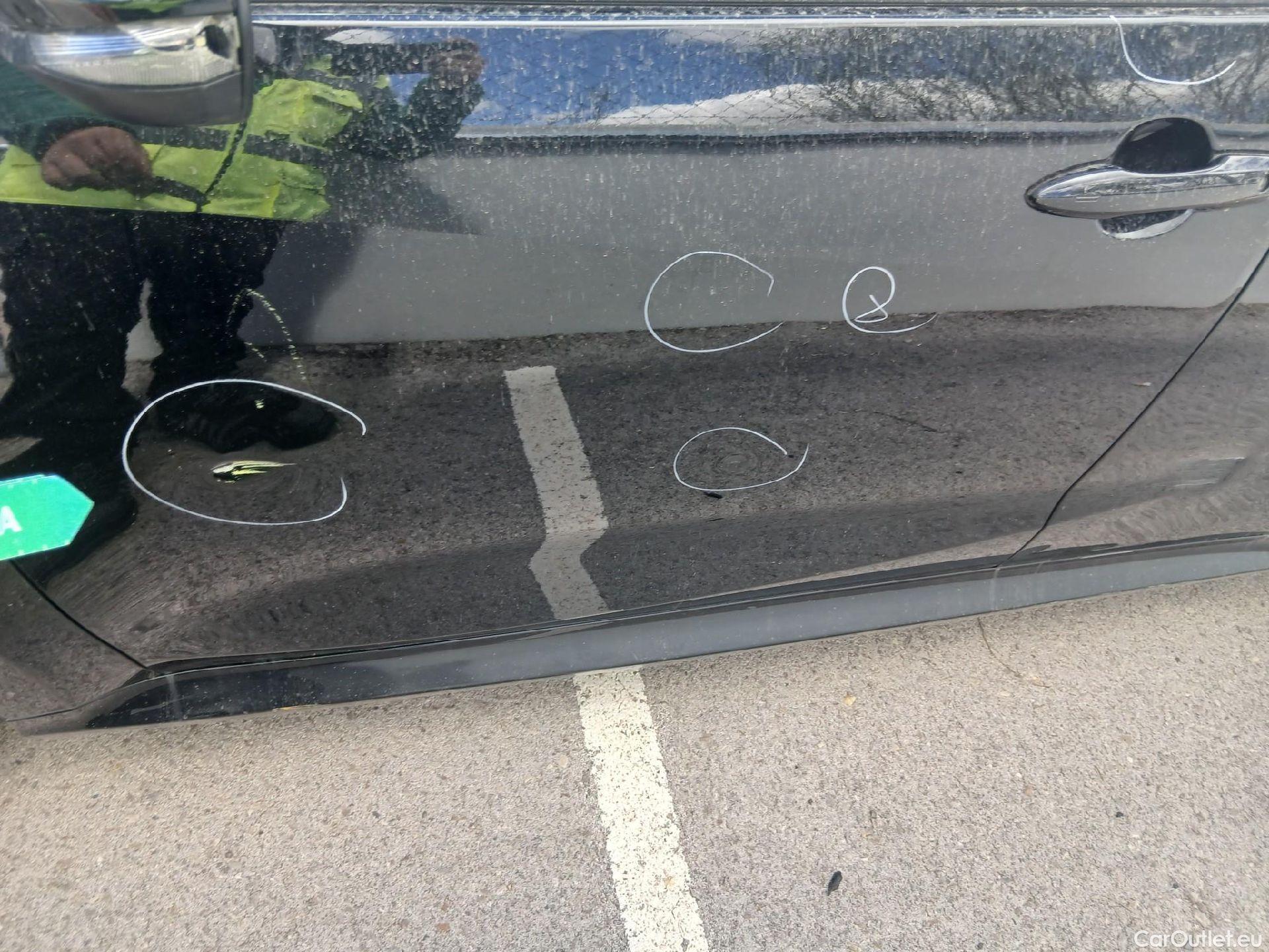  Toyota  Yaris TOYOTA  / 2020 / 5P / berlina con portón 1.5 120H Active Tech #11