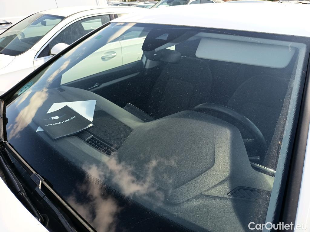  Volkswagen  Golf  VOLKSWAGEN / 2020 / 5P / berlina con portón 2.0 TDI 85kW (115CV) #5