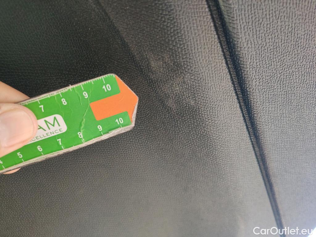  Peugeot  308 PEUGEOT  / 2017 / 5P / berlina con portón 5p Style BlueHDi 130 S&S #17