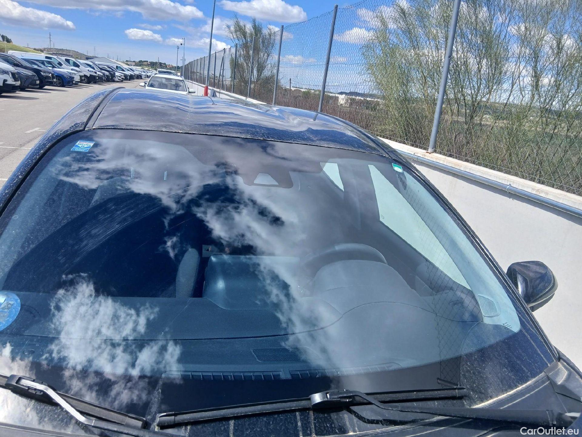  Toyota  Yaris TOYOTA  / 2020 / 5P / berlina con portón 1.5 120H Active Tech #7