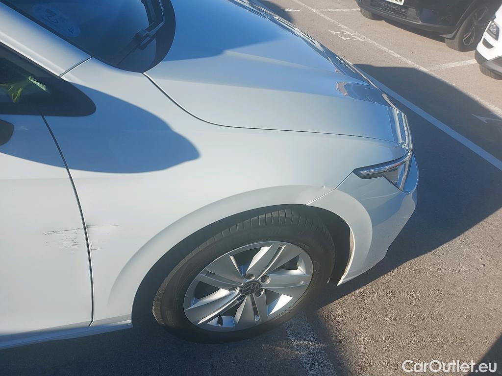  Volkswagen  Golf  VOLKSWAGEN / 2020 / 5P / berlina con portón 2.0 TDI 85kW (115CV) (AC4) #1