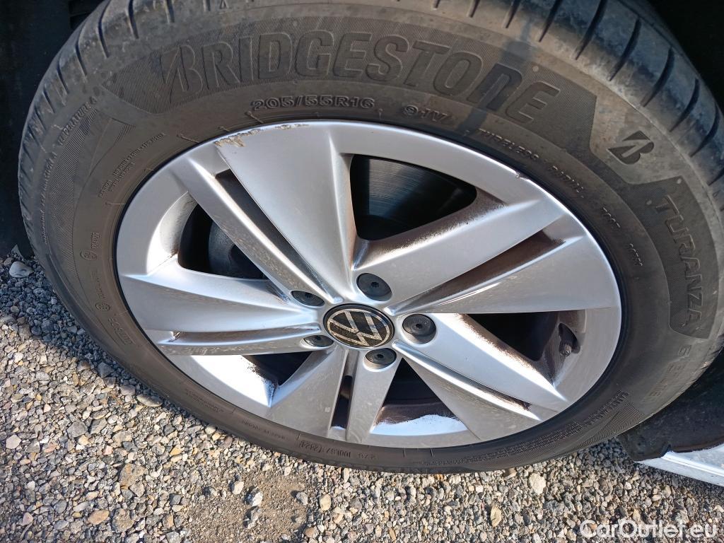  Volkswagen  Golf  VOLKSWAGEN / 2020 / 5P / berlina con portón 2.0 TDI 85kW (115CV) #3