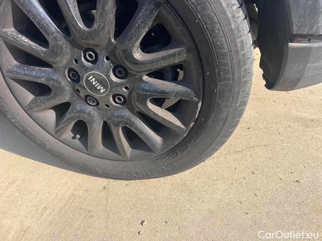  Mini  Cooper MINI MINI / 2014 / 5P / berlina con portón ONE 5 PUERTAS (CX) #28