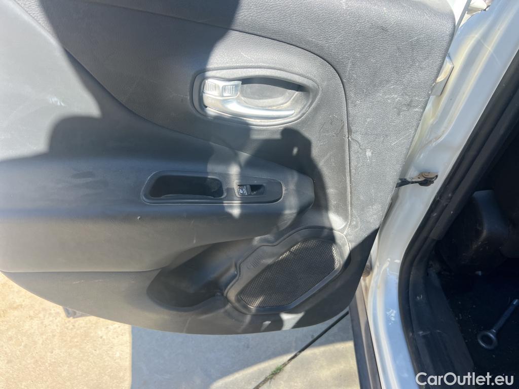  Jeep  Patriot JEEP Renegade / 2014 / 5P / todoterreno S 1.3 PHEV 177kW (240CV) AT AWD #27