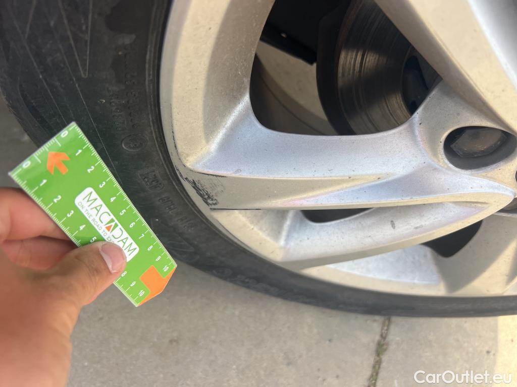  Opel  Corsa OPEL  1.2T XHL 74kW (100CV) Elegance #2