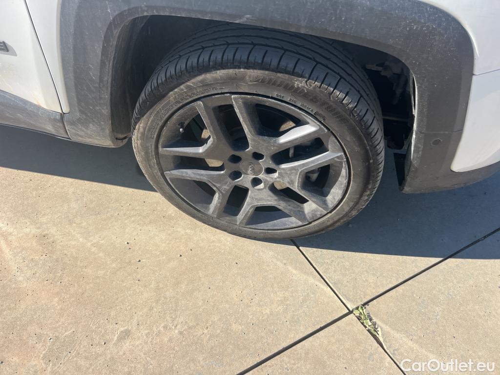  Jeep  Patriot JEEP Renegade / 2014 / 5P / todoterreno S 1.3 PHEV 177kW (240CV) AT AWD #17