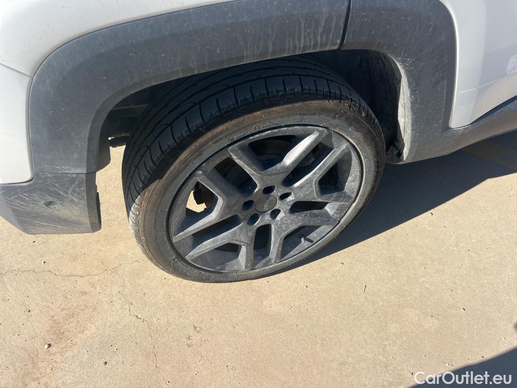  Jeep  Patriot JEEP Renegade / 2014 / 5P / todoterreno S 1.3 PHEV 177kW (240CV) AT AWD #19