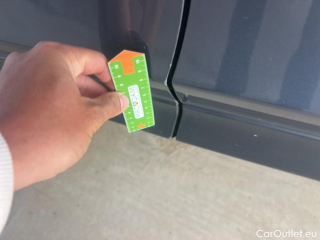  Land Rover  Discovery LAND ROVER  Sport / 2019 / 5P / todoterreno 2.0 Si4 200 PS AWD Auto MHEV S #9