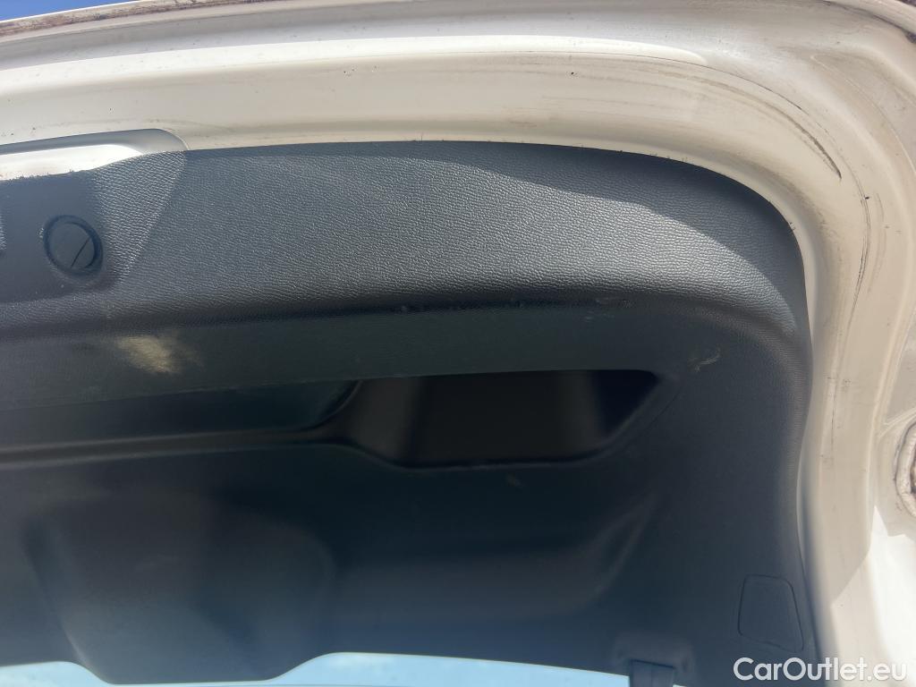  Opel  Corsa OPEL  1.2T XHL 74kW (100CV) Elegance #11