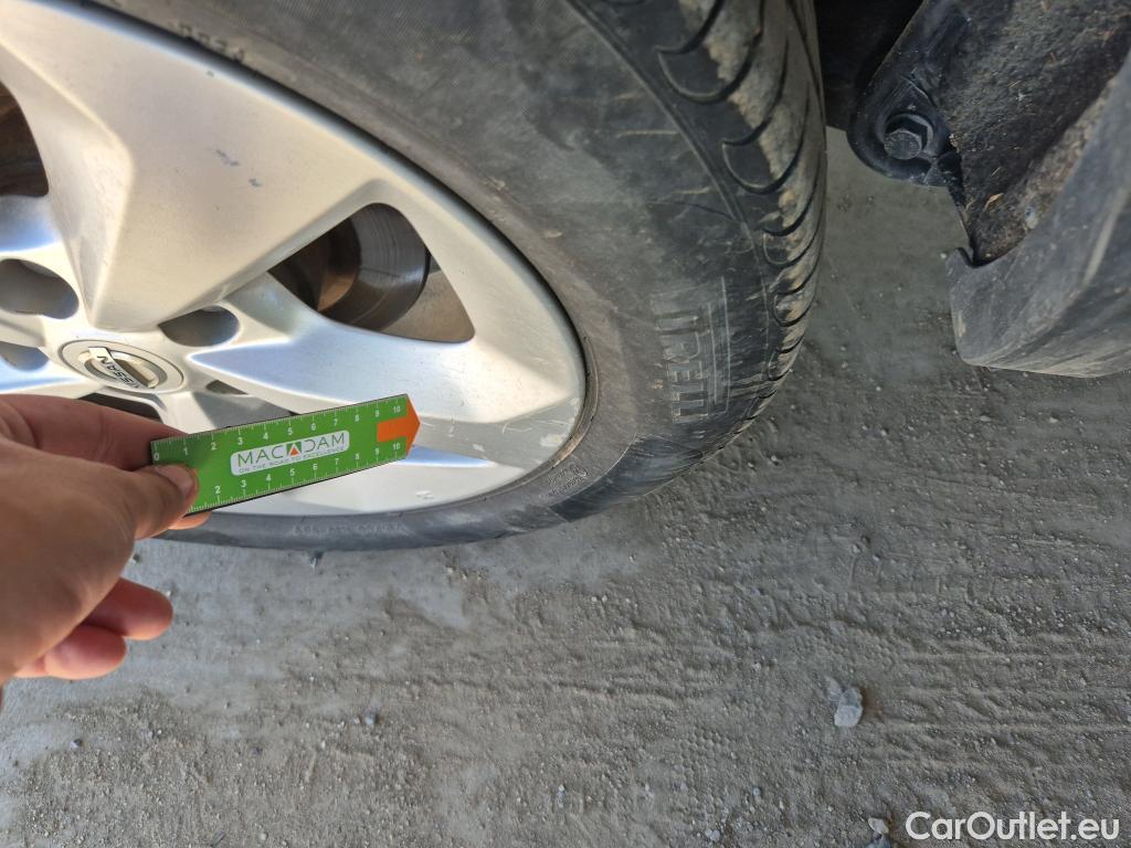  Nissan  Qashqai NISSAN  / 2017 / 5P / todoterreno dCi 85 kW (115 CV) E6D ACENTA #17