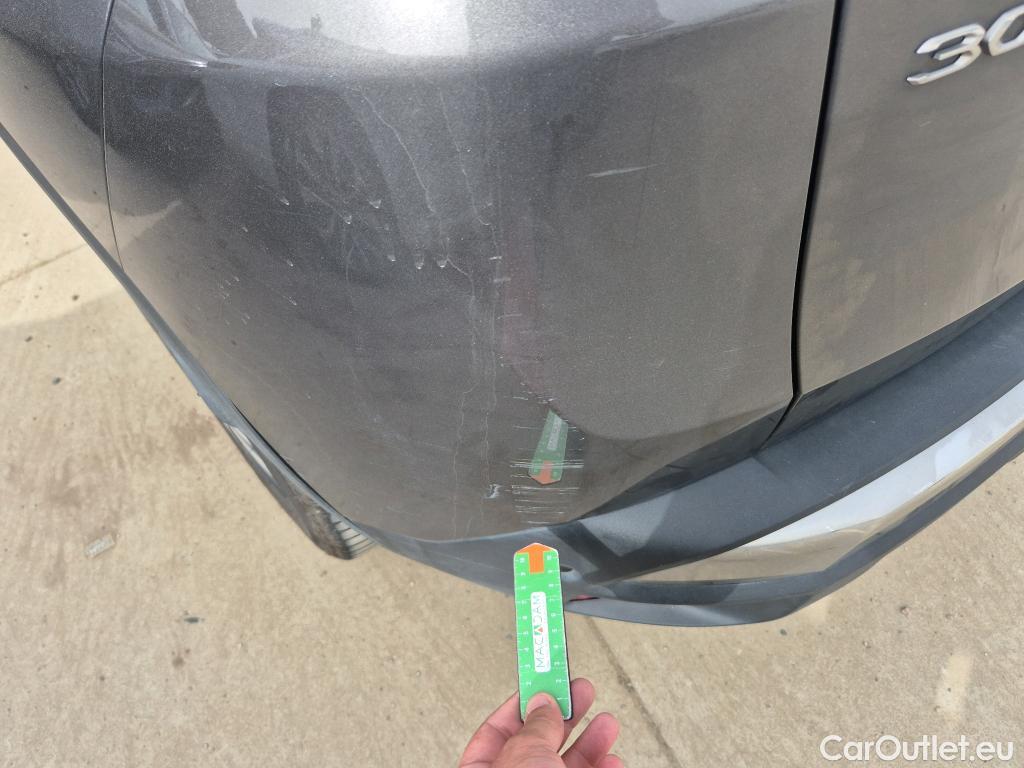  Peugeot  3008 PEUGEOT  Hybrid / 2020 / 5P / todoterreno 225 e-EAT8 Allure (AC2) #17