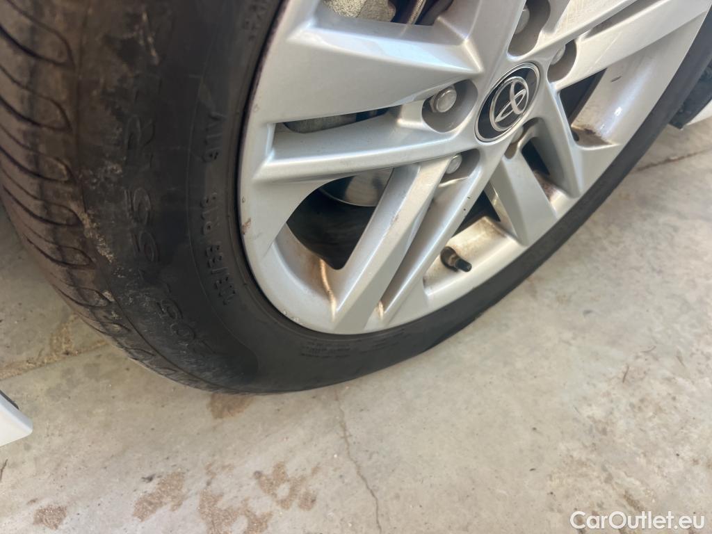  Toyota  Corolla TOYOTA  / 2019 / 5P / familiar 1.8 125H ACTIVE TECH E-CVT TOU SPORT #5