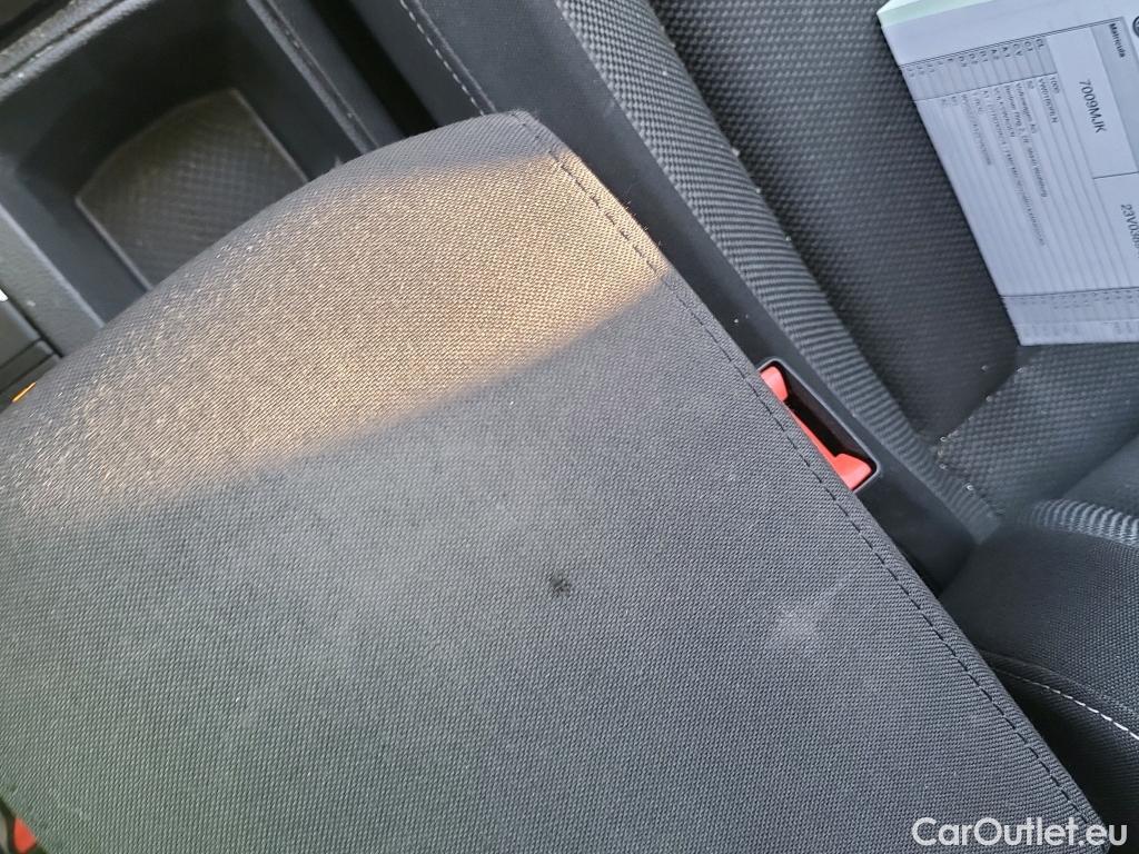  Volkswagen  T-ROC  Life 2.0 TDI 115CV MT6 E6d #18