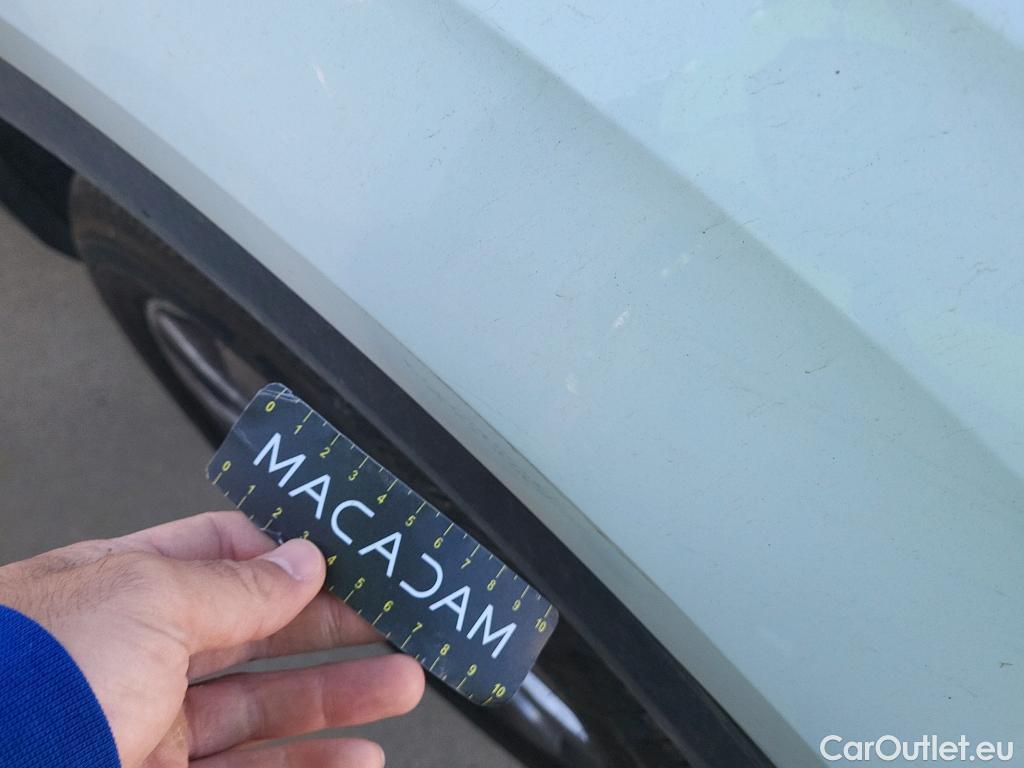  Volkswagen  T-ROC  Life 2.0 TDI 115CV MT6 E6d #23