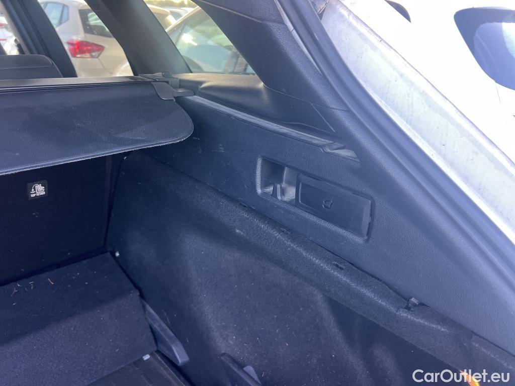  Toyota  Corolla TOYOTA  / 2019 / 5P / familiar 1.8 125H ACTIVE TECH E-CVT TOU SPORT #13