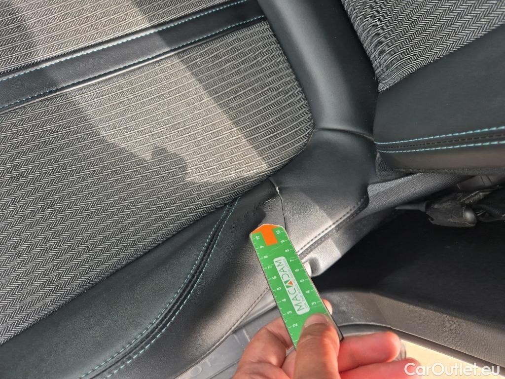  Peugeot  3008 PEUGEOT  Hybrid / 2020 / 5P / todoterreno 225 e-EAT8 Allure (AC2) #13