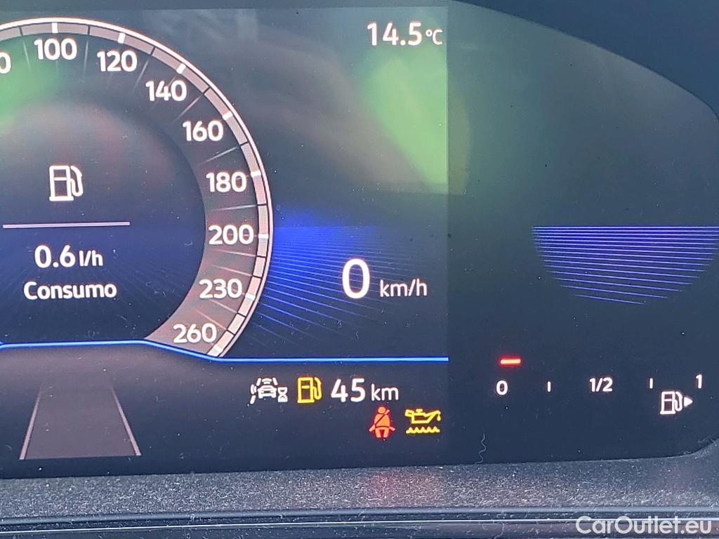  Volkswagen  T-ROC  Life 2.0 TDI 115CV MT6 E6d #32