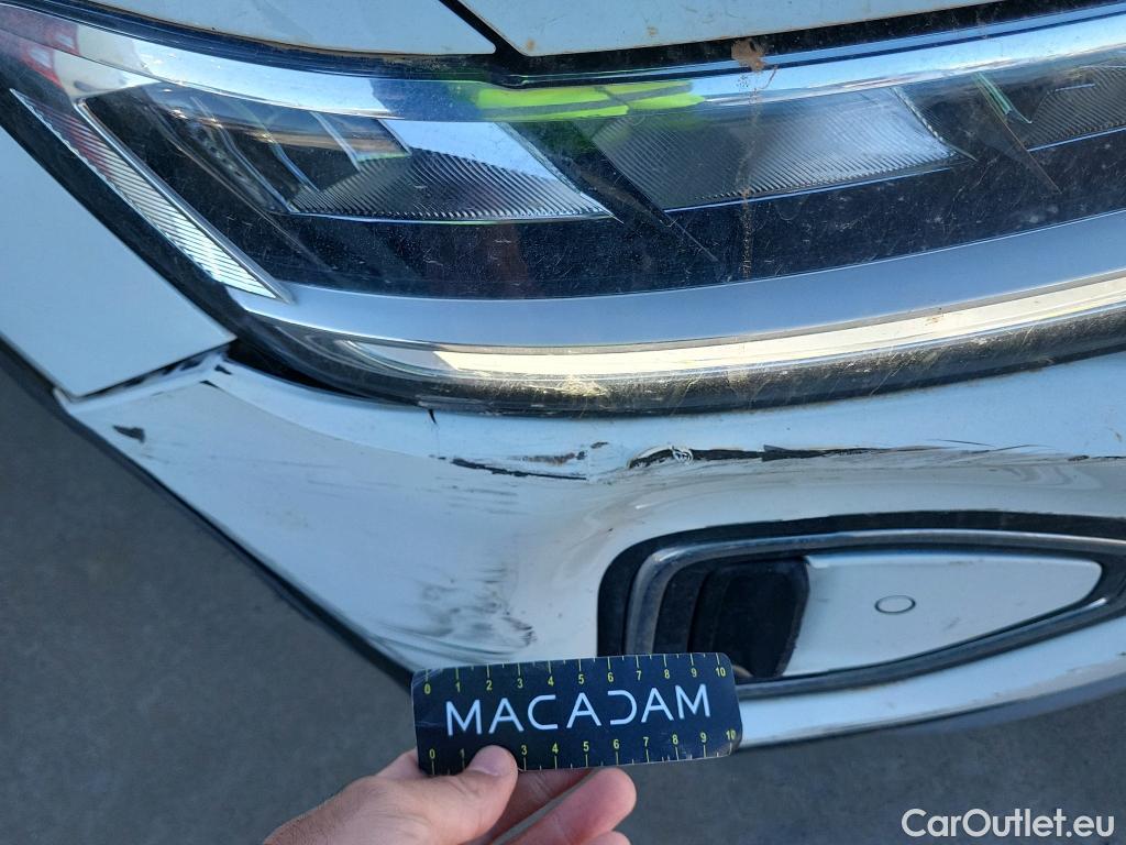  Volkswagen  T-ROC  Life 2.0 TDI 115CV MT6 E6d #9