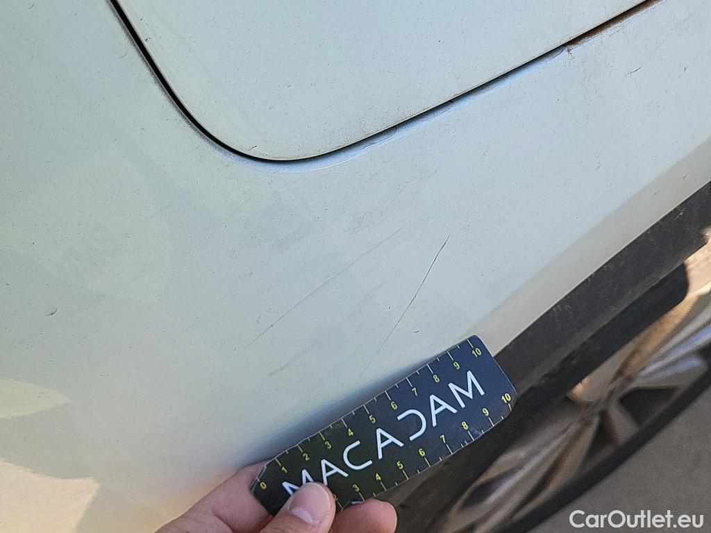  Volkswagen  T-ROC  Life 2.0 TDI 115CV MT6 E6d #21