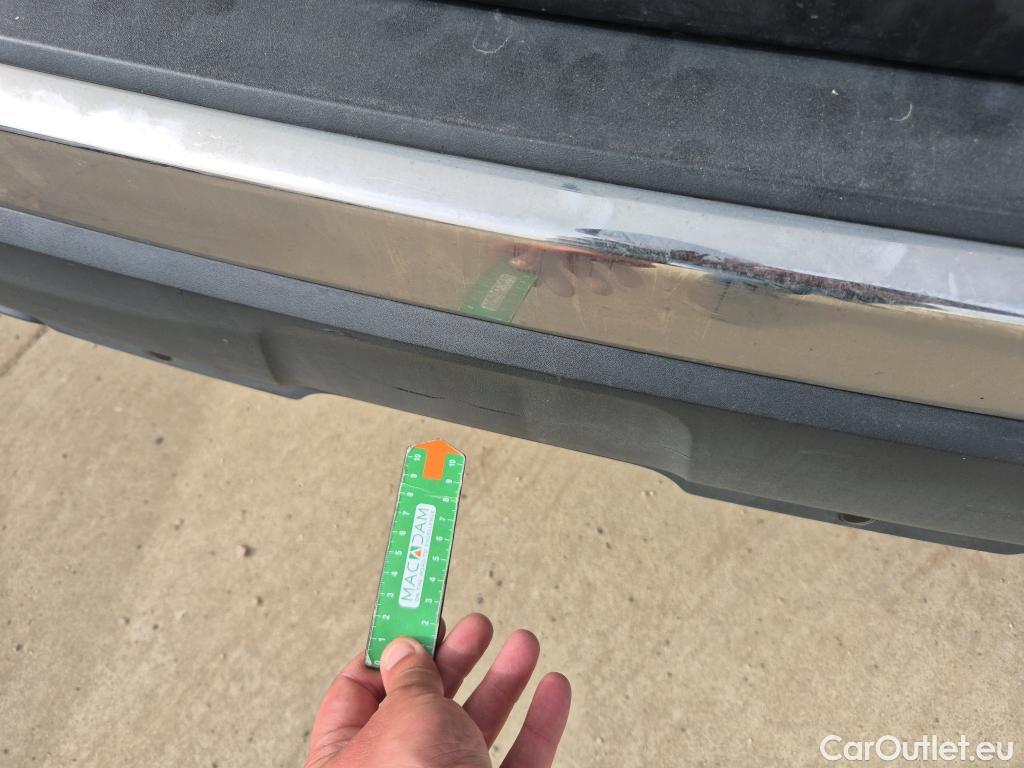  Peugeot  3008 PEUGEOT  Hybrid / 2020 / 5P / todoterreno 225 e-EAT8 Allure (AC2) #19