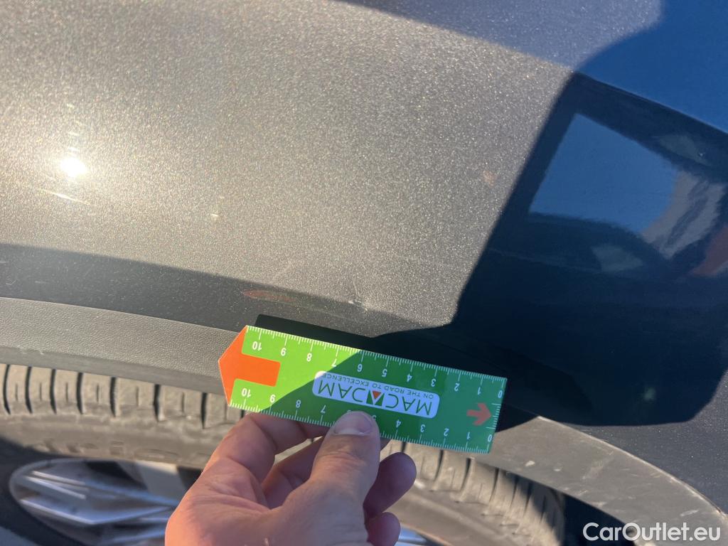  Volkswagen  T-ROC VOLKSWAGEN  / 2017 / 5P / todoterreno Advance 2.0 TDI 85kW (115CV) #4