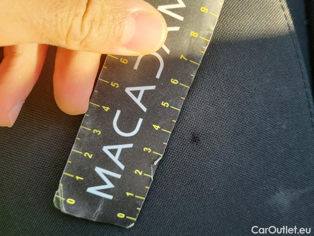  Volkswagen  T-ROC  Life 2.0 TDI 115CV MT6 E6d #19