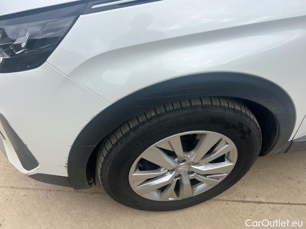  Peugeot  3008 PEUGEOT  / 2020 / 5P / todoterreno 1.2 PureTech 96KW S&S Active Pack EAT8 #20