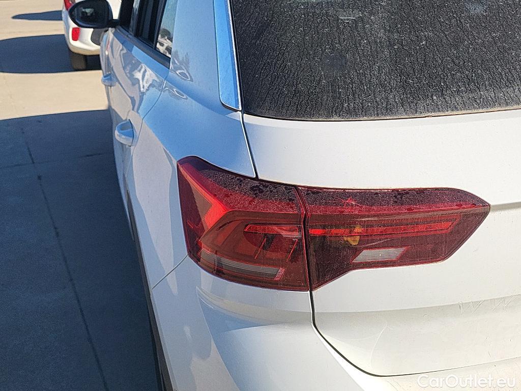  Volkswagen  T-ROC  Life 2.0 TDI 115CV MT6 E6d #3