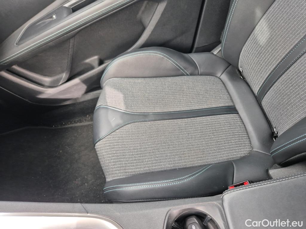  Peugeot  3008 PEUGEOT  Hybrid / 2020 / 5P / todoterreno 225 e-EAT8 Allure (AC2) #20