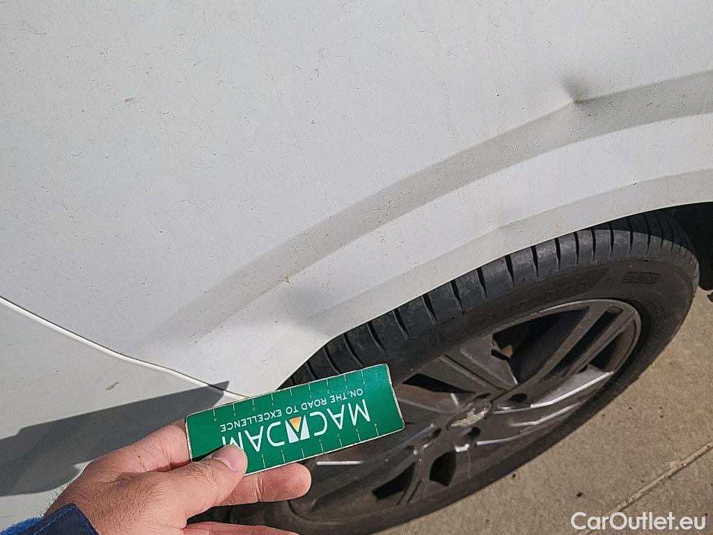  Peugeot  208 PEUGEOT  / 2019 / 5P / berlina con portón BlueHDi 73kW (100CV) Active Pack (AC) #6