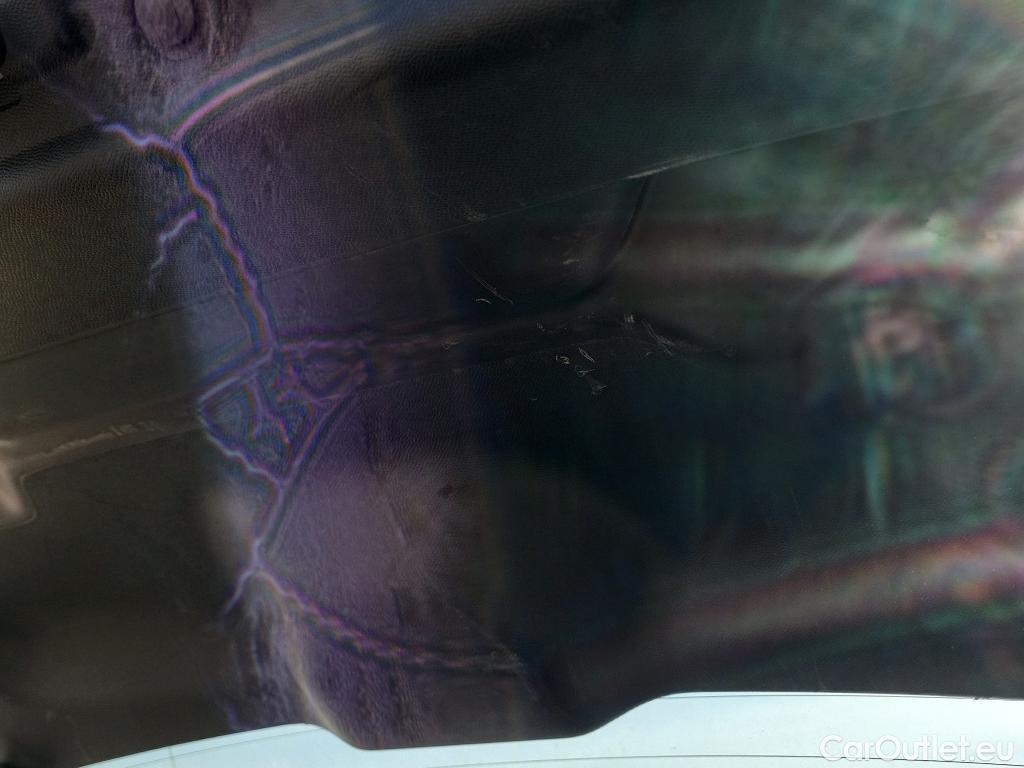  Peugeot  208 PEUGEOT  / 2019 / 5P / berlina con portón BlueHDi 73kW (100CV) Active Pack (AC) #25